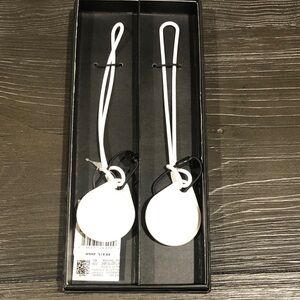 Michael Kors White AirTag Set